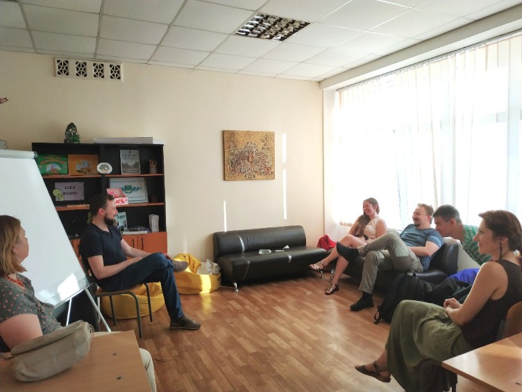 interviziyna hrupa 11 06 19 1