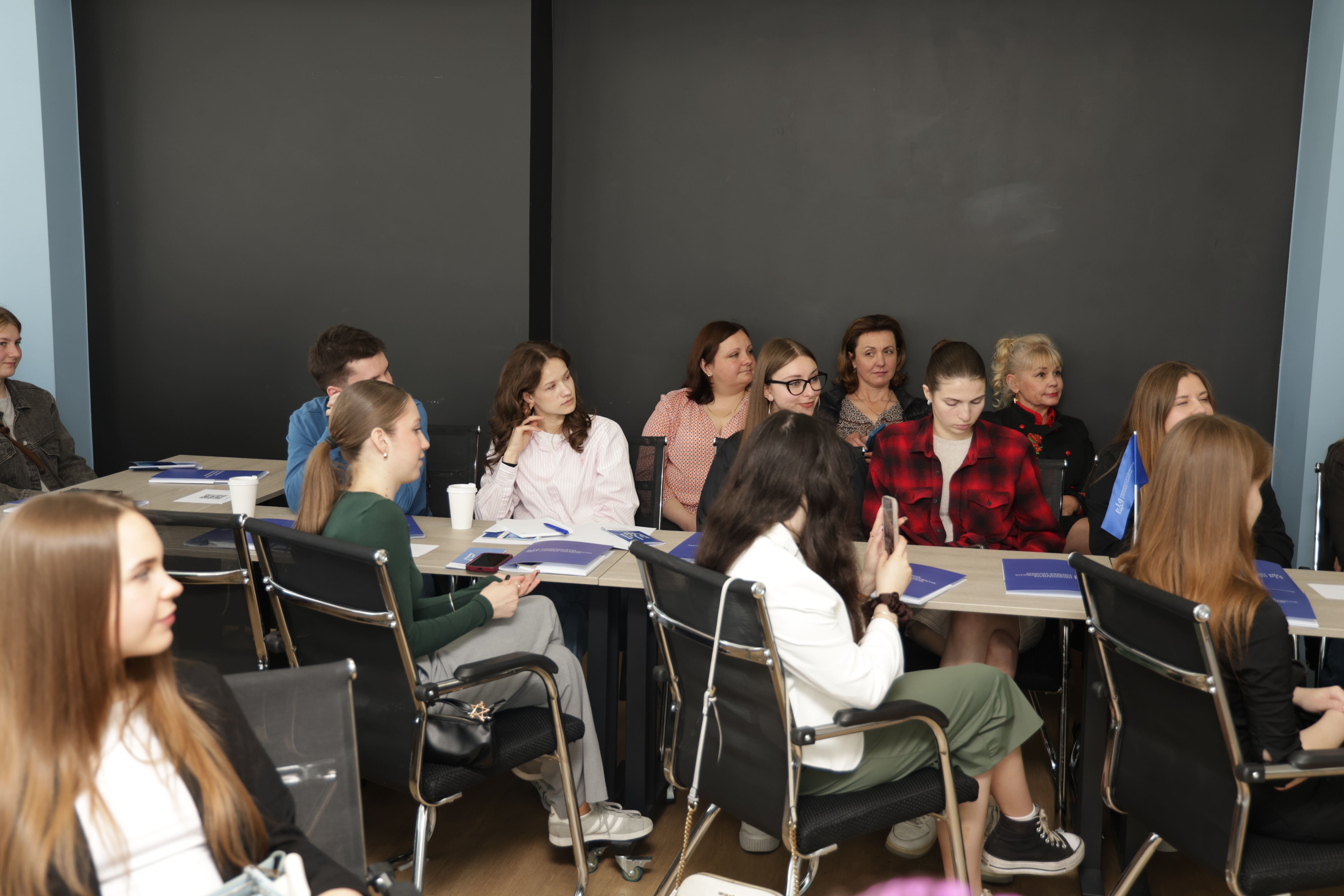 Зустріч спеціалістів НССУ