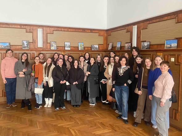 викладачі і студенти учасники Симпозіуму 2