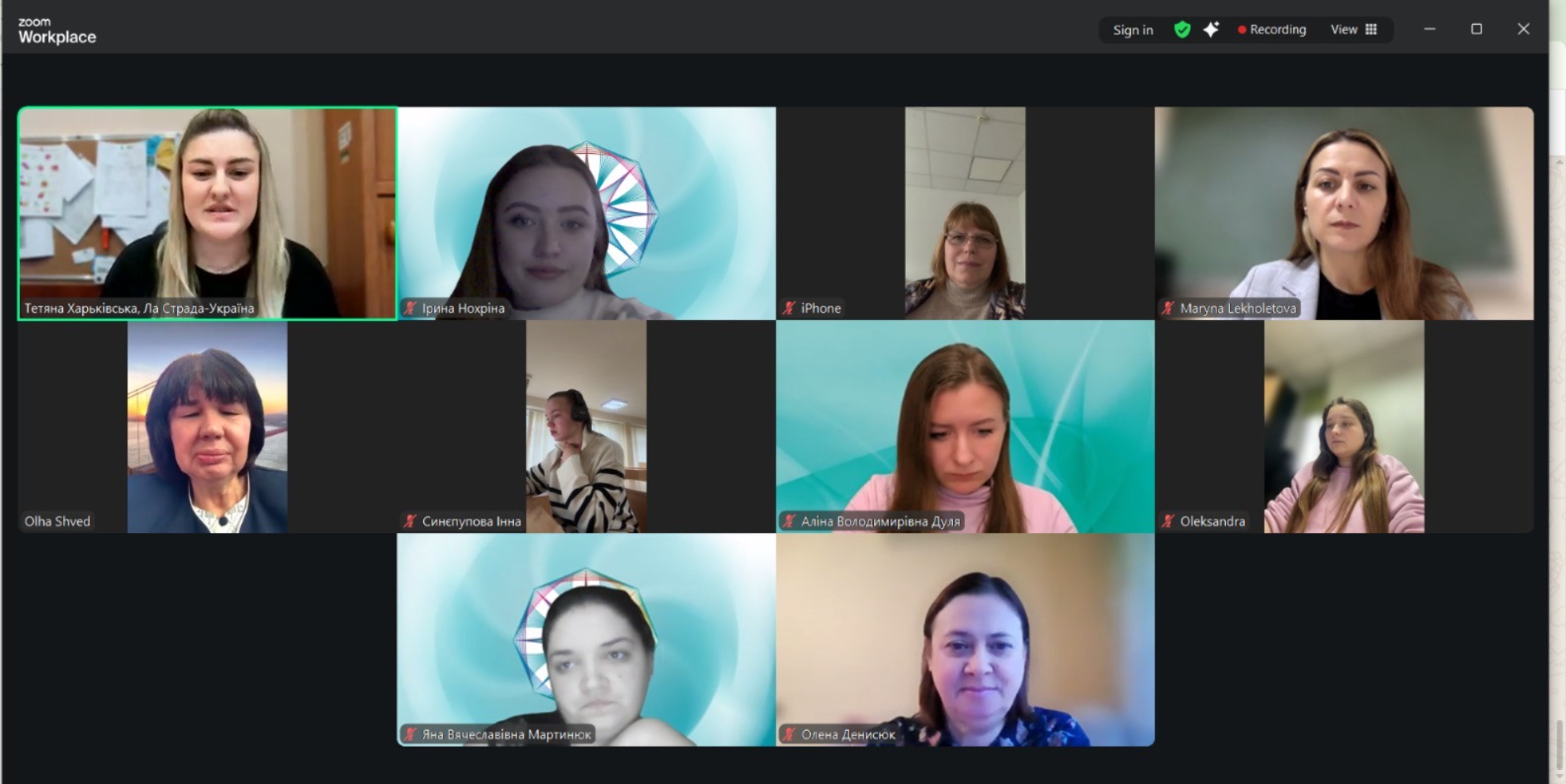 04.12.25 2 Тетяна ХАРЬКІВСЬКА доктор філософії в галузі соціальної роботи консультант Національних гарячих ліній ГО Ла Страда Україна