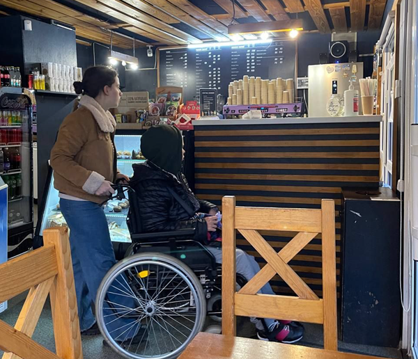 15.10.25 1 Асистування у кавярні