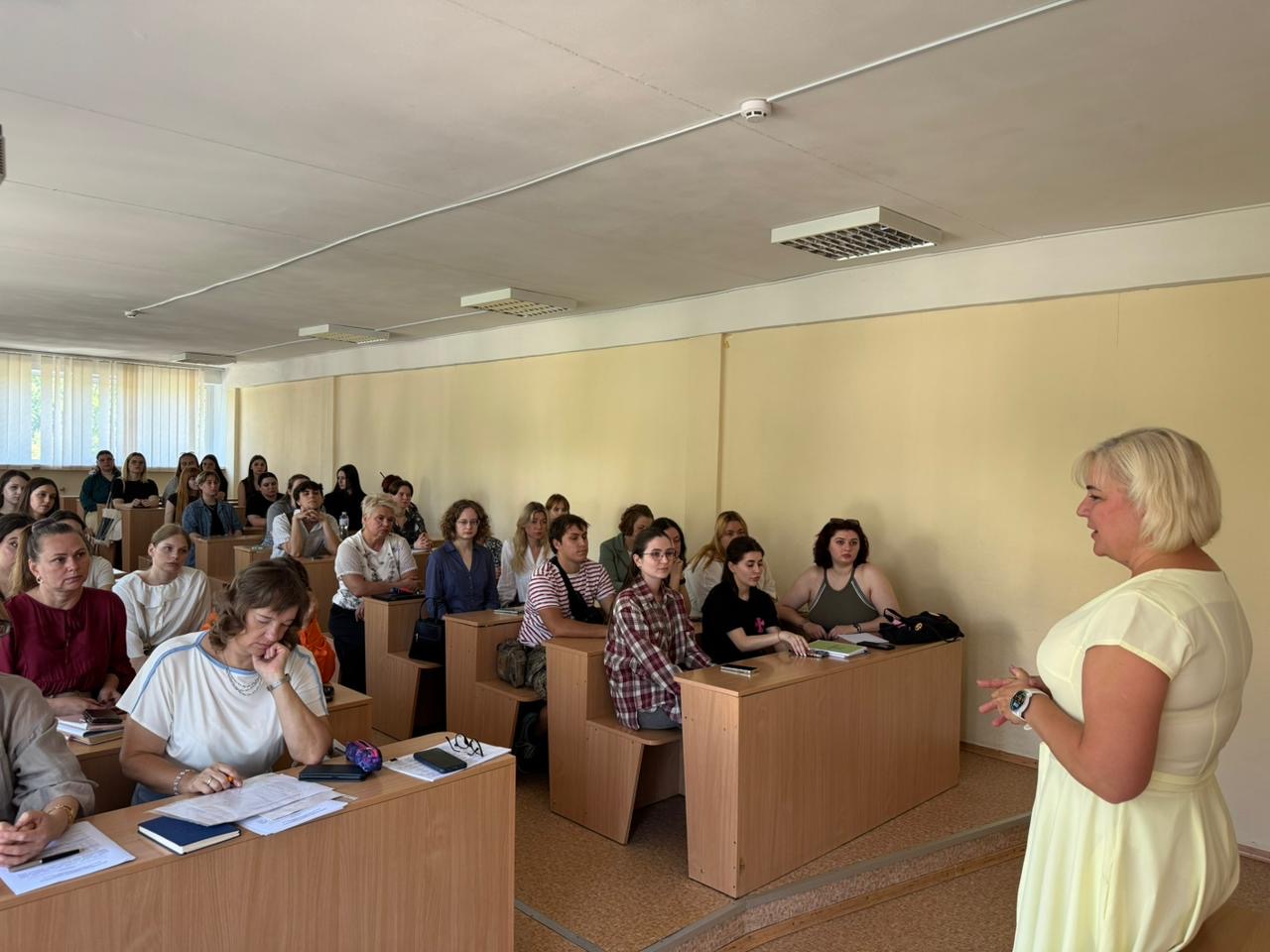 Зустріч 1 курса магіістрів з адмінінстрацією факультета